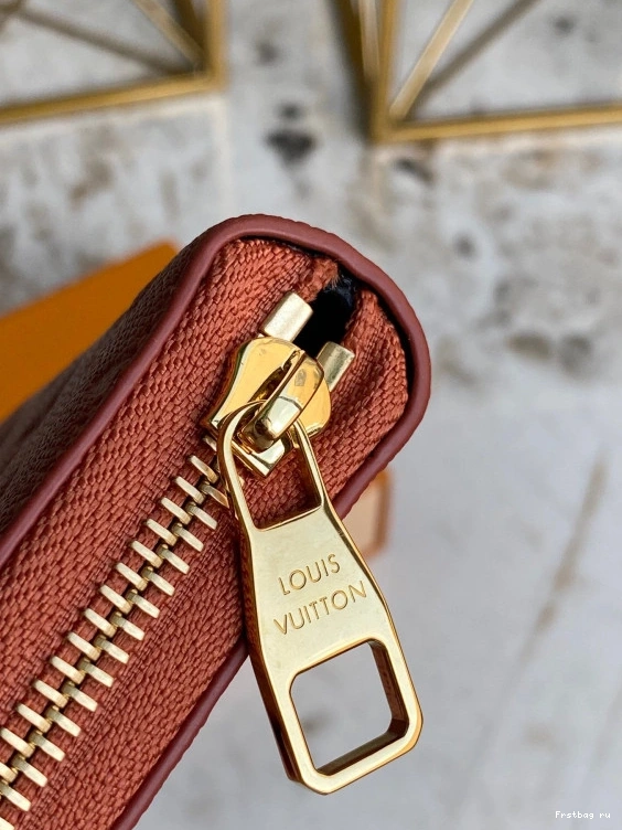 Frstbag ru VUITTON LVXNBA LOUIS WALLET ZIPPY 0724